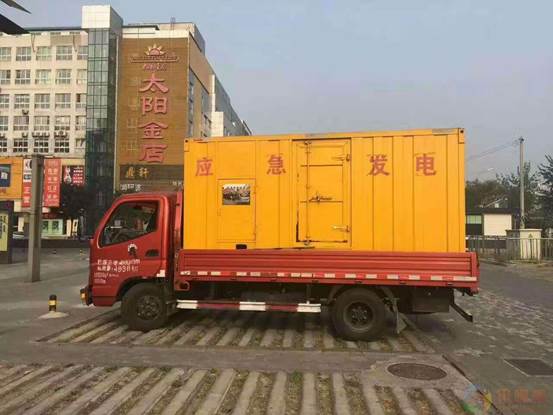 津南压力源的振动会对其重复性产生什么具体影响？